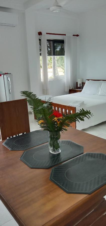 Amssler Beach Stay Kalutara Eksteriør billede